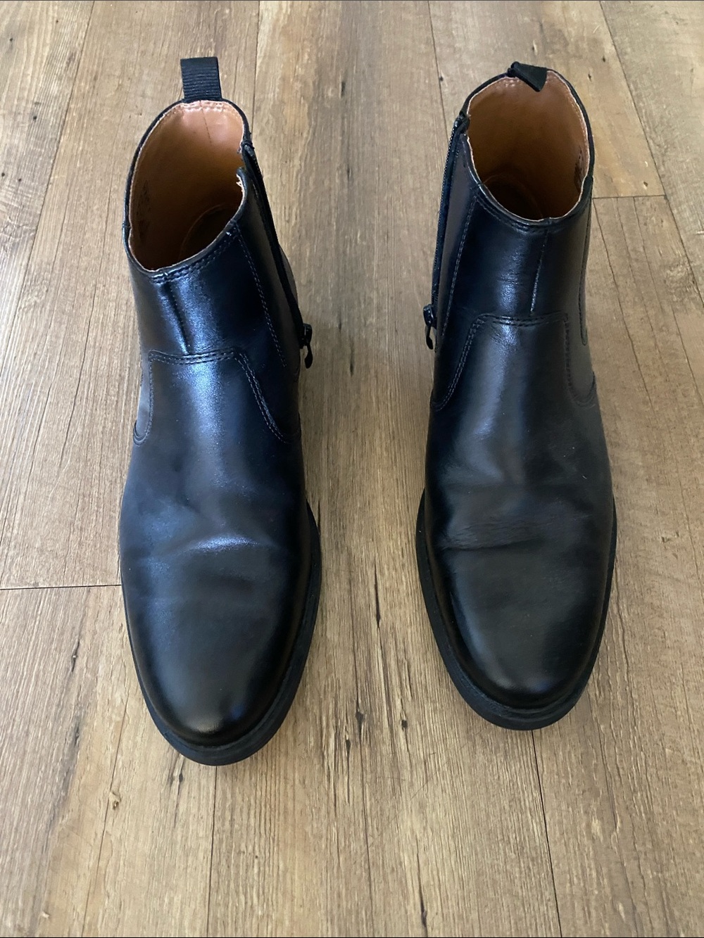 Clarks Black Leather Chelsea-Style Chukka Boots
